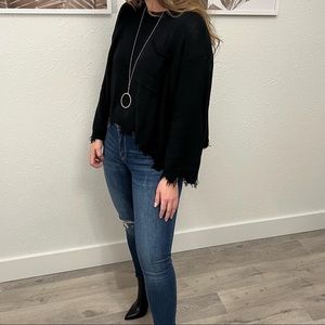 ✨SALE✨Long Sleeve Frayed Sweater {BLACK}